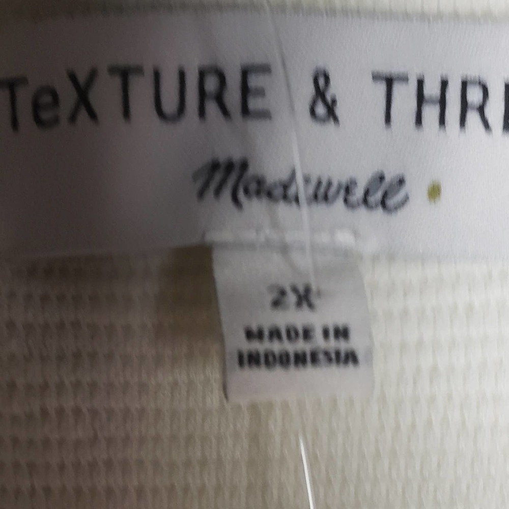 NEW! MADWELL Texture & Thread Front Tie Top 2x. - Picture 6 of 7